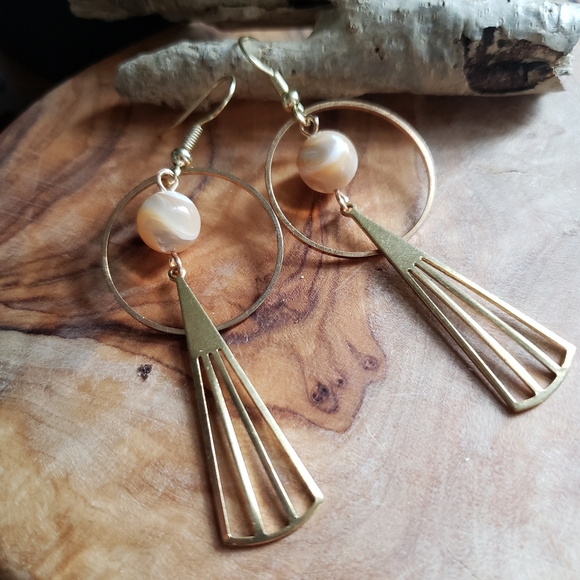 Boho & Elegant Raw Brass Mother of Pearl Earrings - Picture 2 of 3